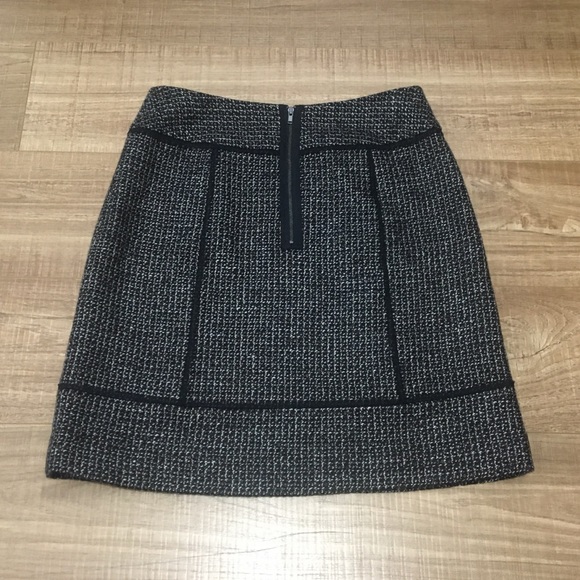 Halogen 50% wool skirt size 2 - Picture 7 of 9